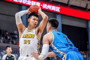 窗口期CBA常规赛焦点战，斯图加特调整名单，悬念犹存，临场指挥获称赞的简单介绍-开云体育